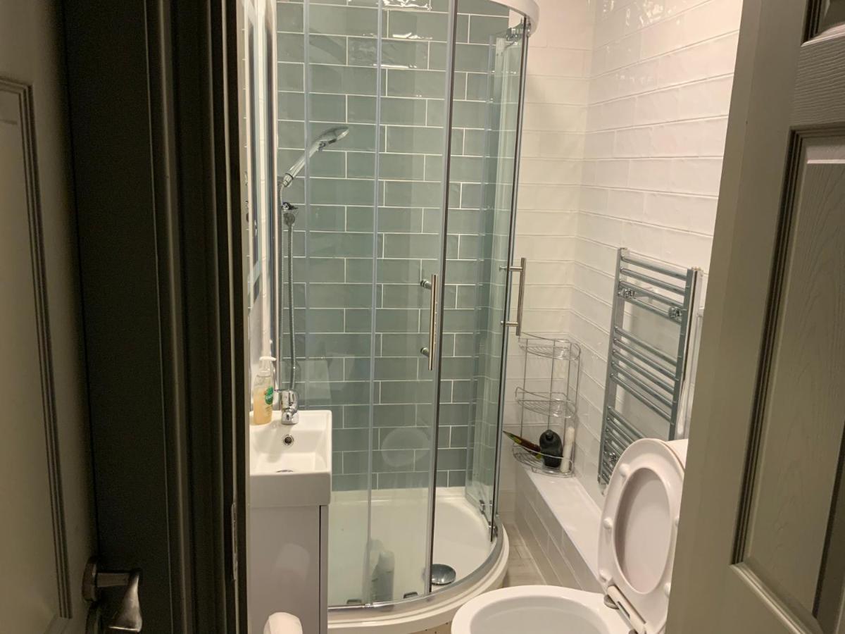 גלוואיי Small,Smart,Tidy 2 Bed Apartment מראה חיצוני תמונה